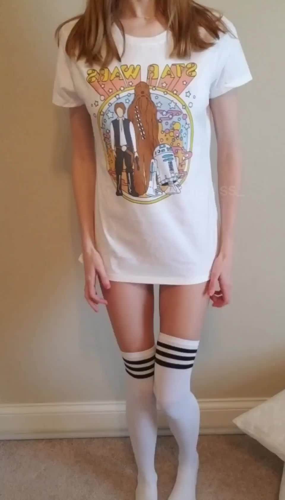 Happy hump day to everyone who likes petite, pale girls : video clip