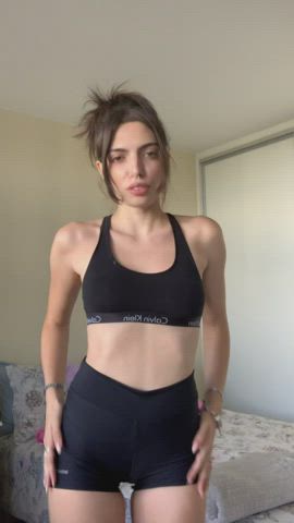 Do I look good in black? : video clip
