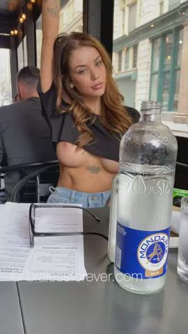 Flashing at the café : video clip