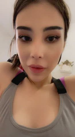 How hard would u slap my asian cake : video clip