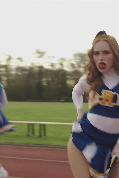 Madelaine Petsch holy shit... : video clip