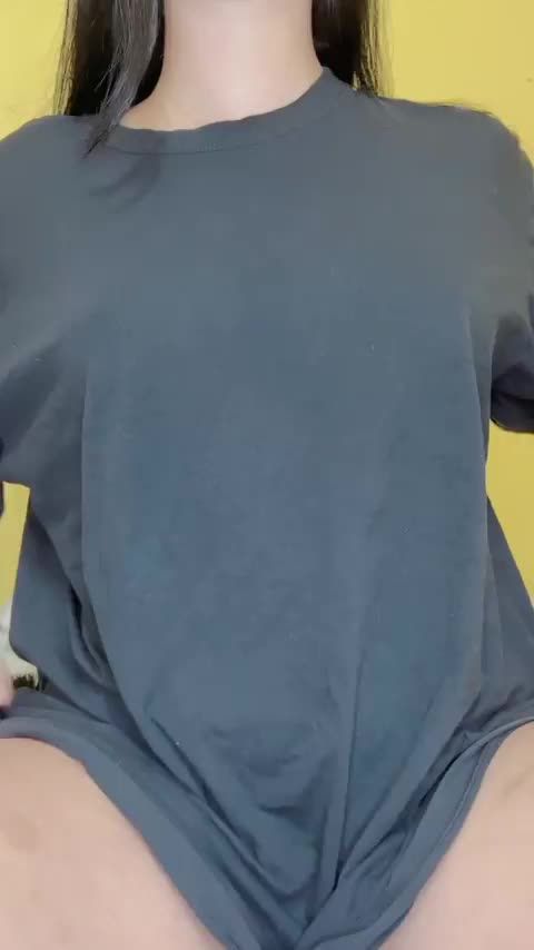 I want a guy to sucky my pussy everyday : video clip