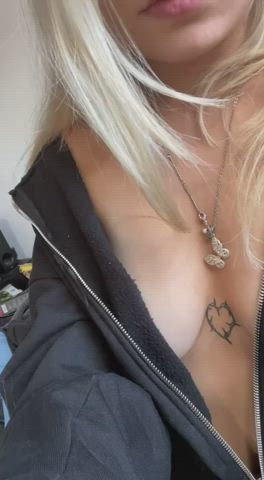 Would you jerk off my nudes if I send you some ? : video clip