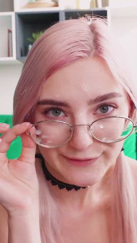 Eva Elfie Facial : video clip