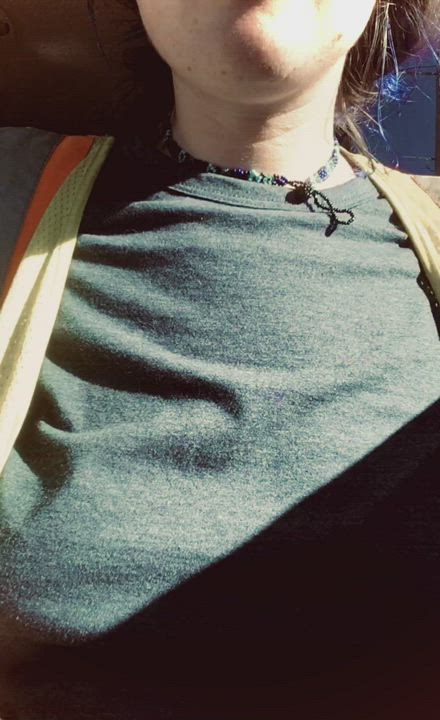 When you’re shy but want to flash at work [GIF] : video clip