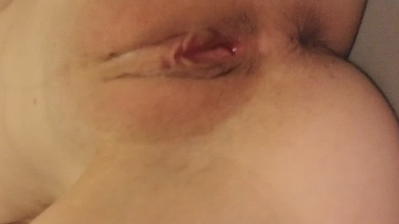 Does my young pussy turn you on? : video clip