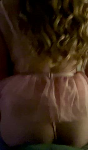 Do you like my tutu? : video clip