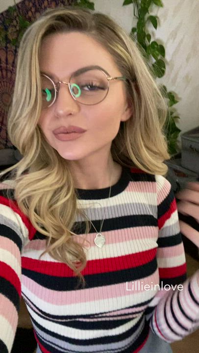 Would you tutor me if I paid with my pussy?.. 🤓💕 : video clip