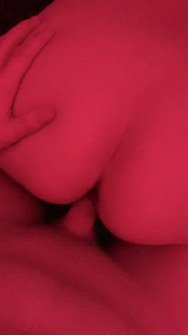 Busting on her ass in doggy : video clip