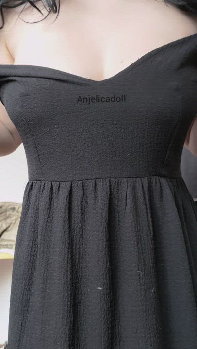 Do you like italian boobs? : video clip