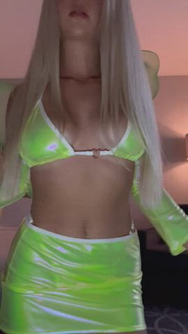 Daddy would you fuck a tiny virgin like me? : video clip