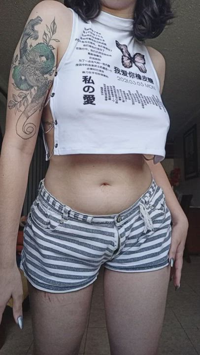 Would you like to spank my juicy booty? 💕 : video clip