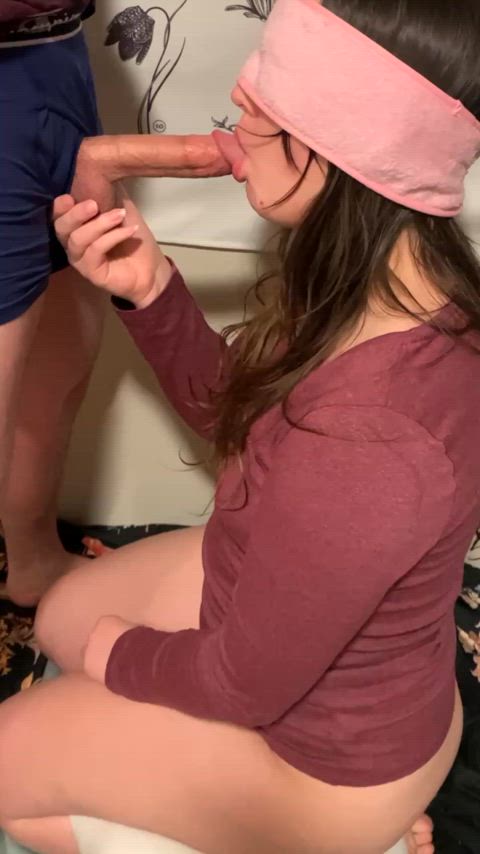 So gentle with that cock and always sure to swallow : video clip