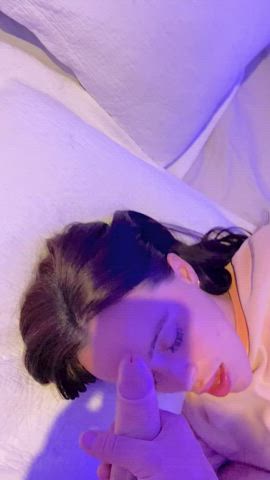 Wake me up daddy 👅 : video clip