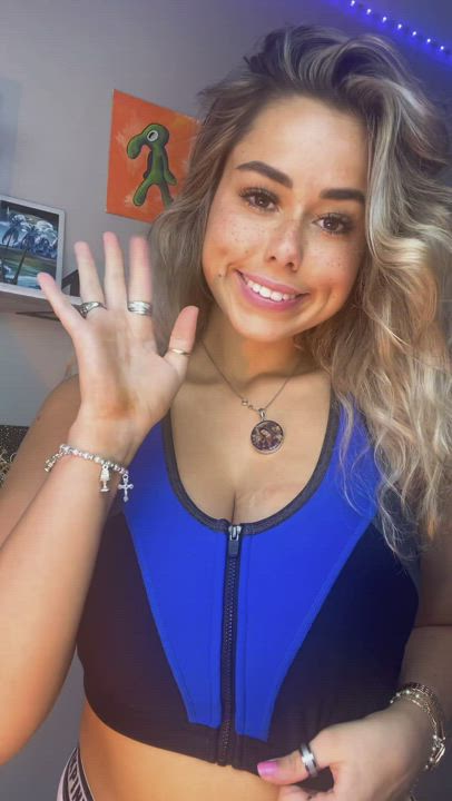 hope you like some big Italian tits!!☺️ : video clip