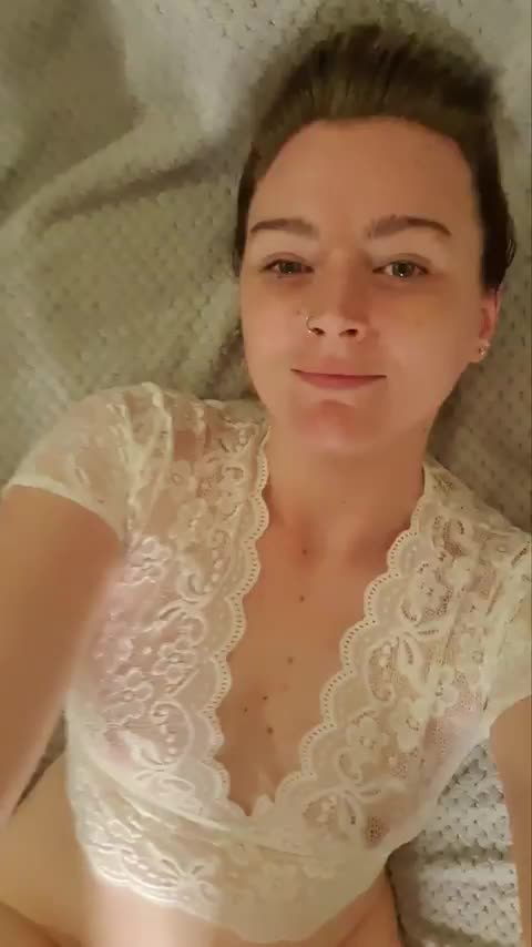 No fancy titles, just breed me : video clip