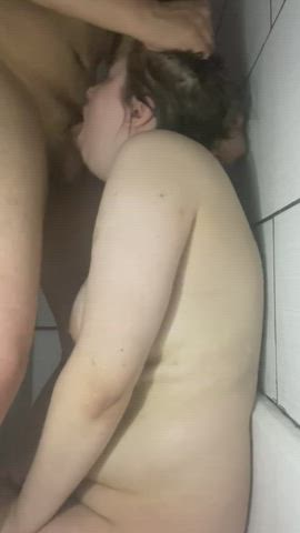 Shower facefuck : video clip