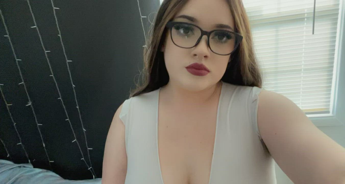 Bouncing my titties for you : video clip