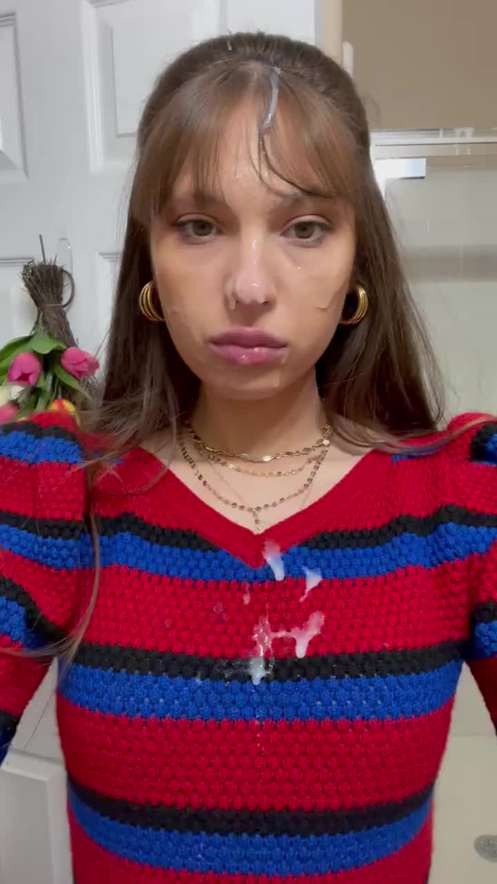 Got my reward after sucking my roommates cock 😏 : video clip