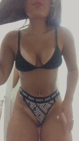Do you like my latina pussy? : video clip