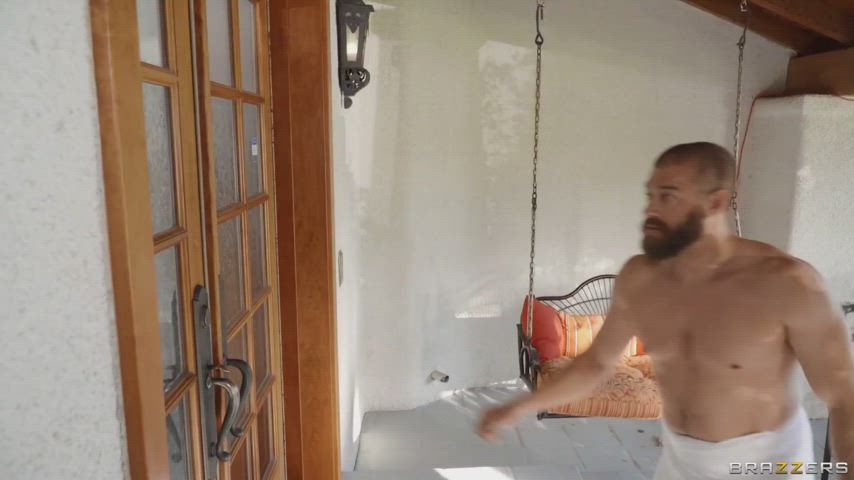 [FFFM] Tries To Be a Good Husband, Hut He's Just Irresistible To Women : video clip