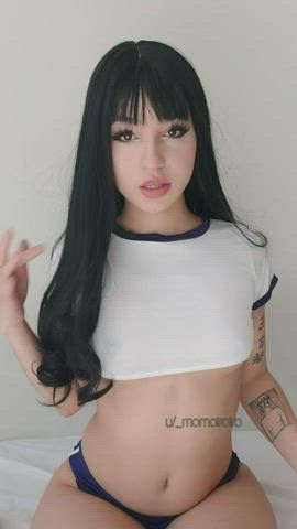 wow it's so hot outside 💦 : video clip