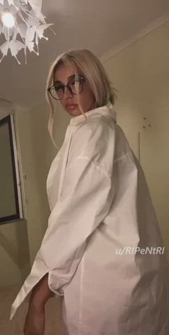 Need a naughty massage rn : video clip