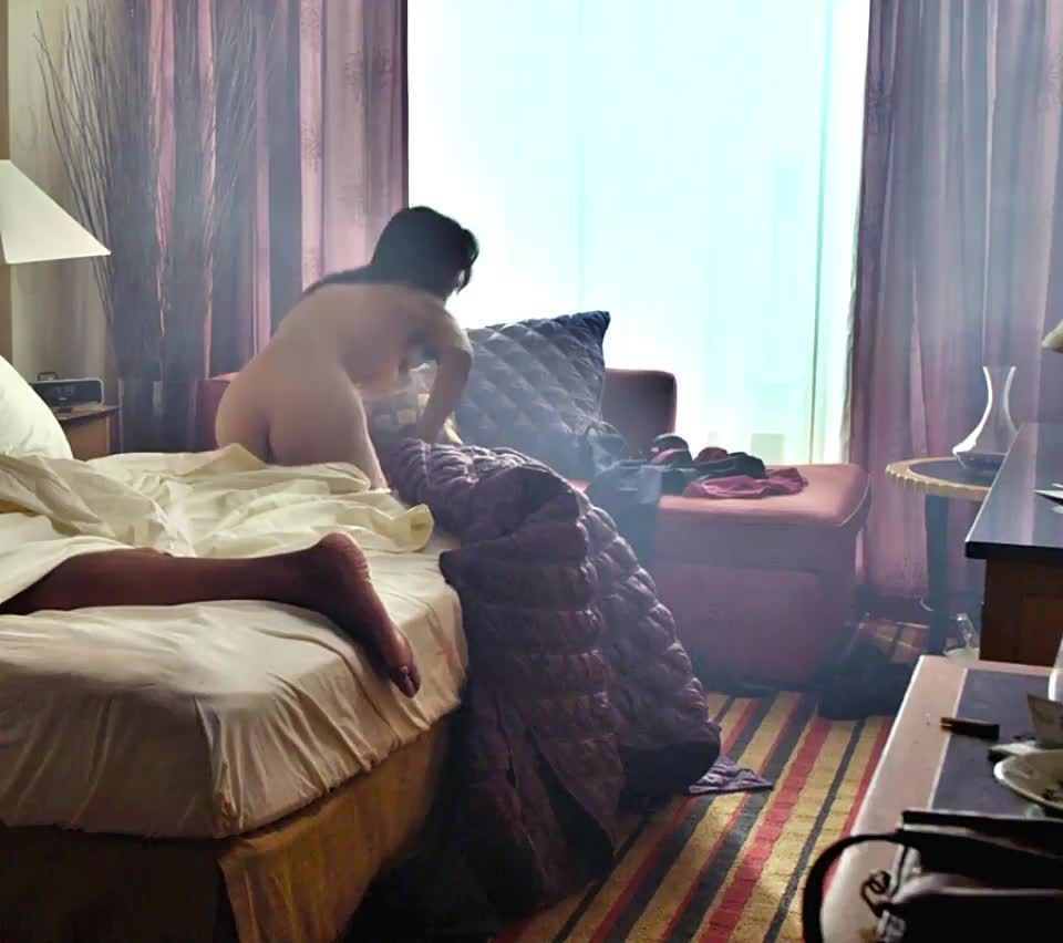 Birthday Babe: Nadine Velazquez in Flight (2012) : video clip