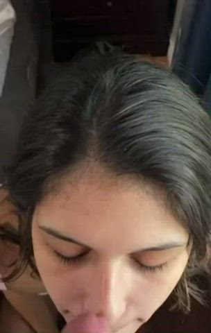 Cum cuties gets sprayed on her face : video clip