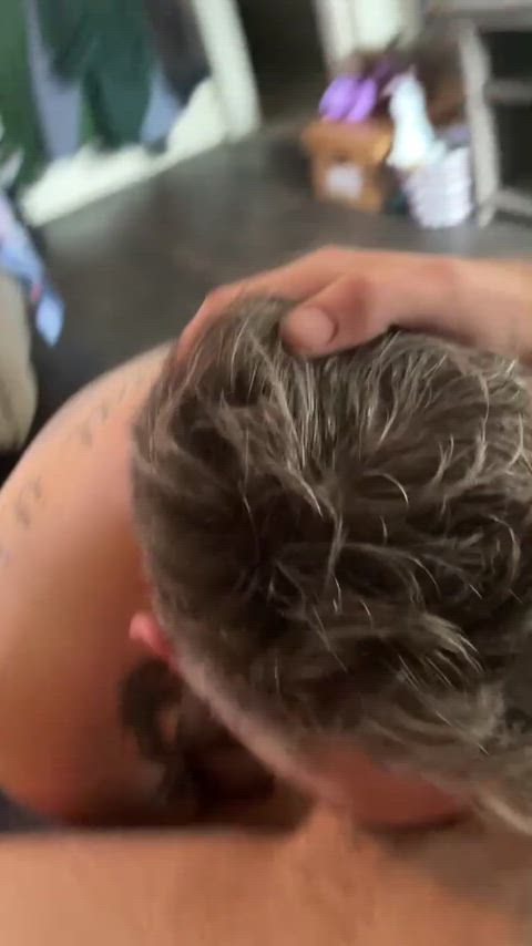 Push my head down and make me cum 💦💦 : video clip