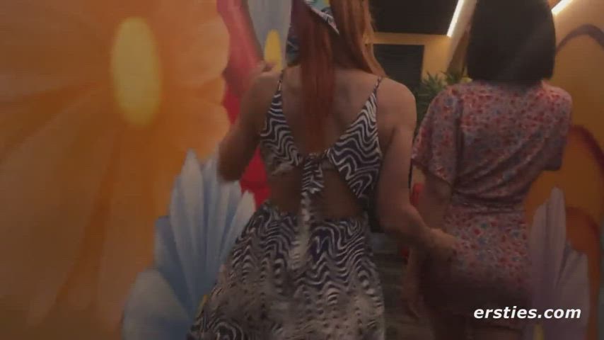 Ladies room lust. : video clip