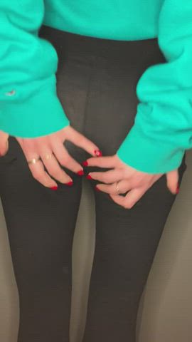I just need someone to play with my petite ass : video clip