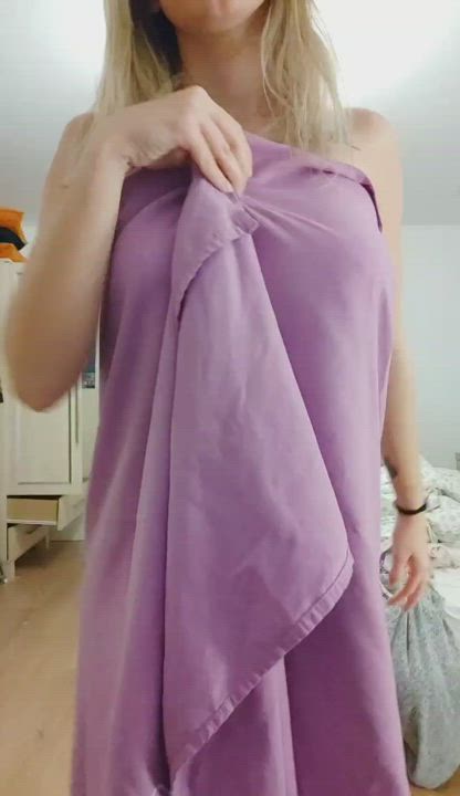 Who likes natural perky tits? : video clip