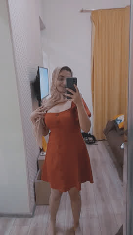 You told me to get on my knees and open my mouth 😈 : video clip