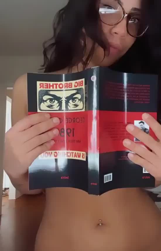I’d like to invite you to my book club : video clip