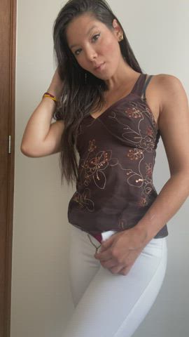 Would you let me park these buns on your face? : video clip