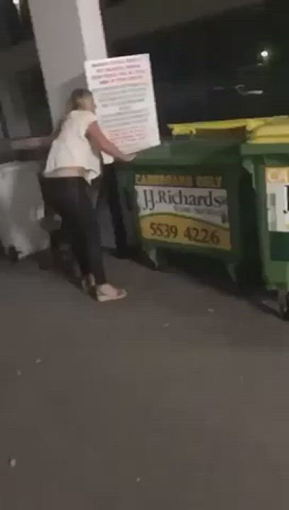 White trash ? : video clip