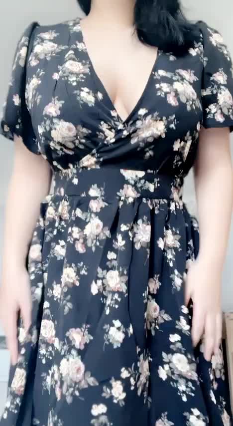 Do we appreciate asian boobs too? 🥰 : video clip