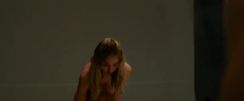 Sydney Sweeney in the voyeurs : video clip