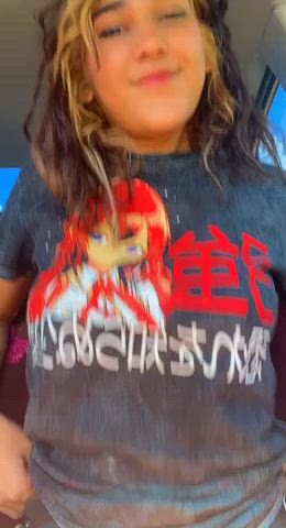 My boobs bouncing in the car! : video clip