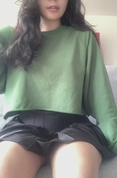 Tiny titties can bounce too ☺️ : video clip