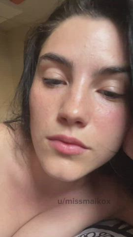 Touching my pale body for online strangers to see makes me so incredibly wet🥹 : video clip