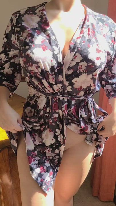 Would you squeeze them while I ride you? (18f) : video clip