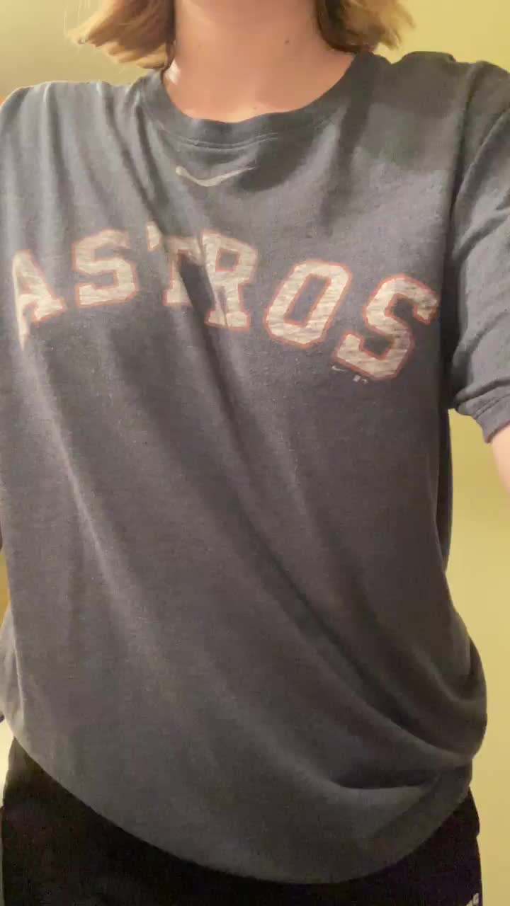 score a home run with me tonight?⚾️⚾️(OC) : video clip