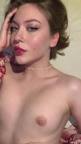 I hope you like my young white body : video clip