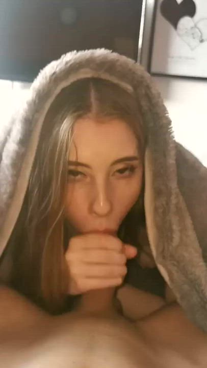 Under The Blanket : video clip