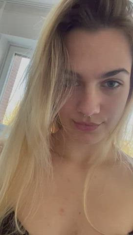 Bored right now, whos into having some fun?😌 : video clip