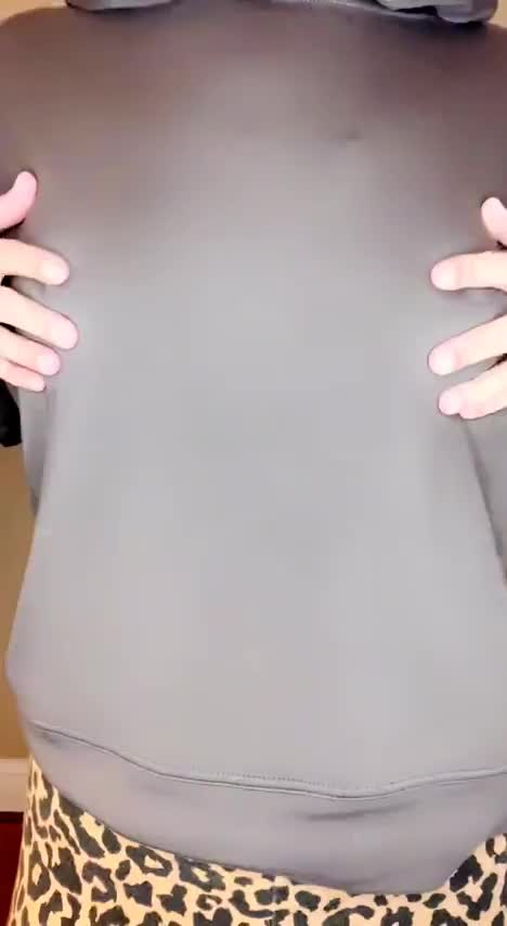 Little perky titties : video clip