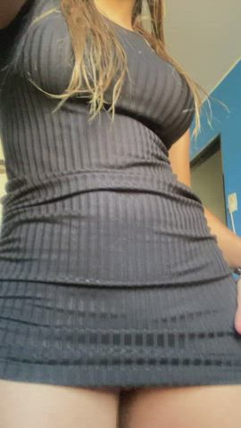 I don't wear a thong so you can eat my pussy at any time : video clip