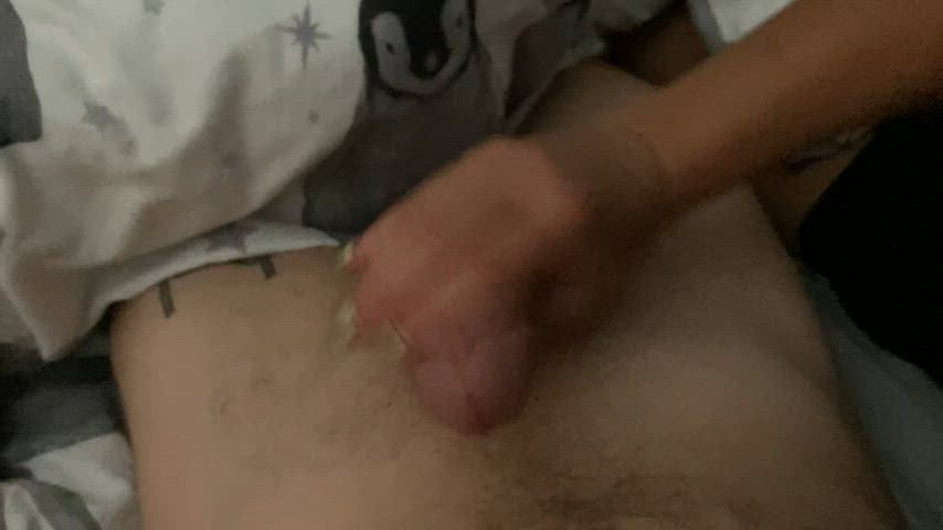 Wanking off his little cock then busting his balls as he nuts 😈 : video clip